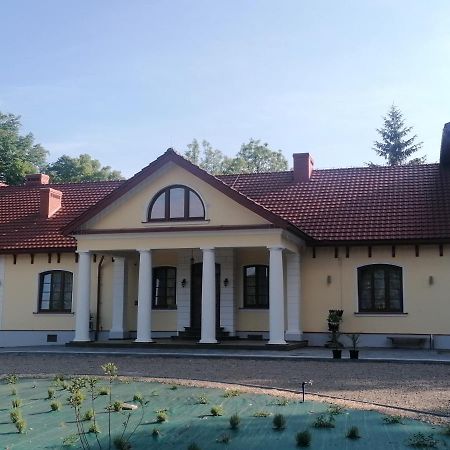 Bed and Breakfast Dom Weselny 'Dwor W Jurowcach' Sanok Zewnętrze zdjęcie