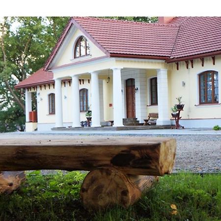 Bed and Breakfast Dom Weselny 'Dwor W Jurowcach' Sanok Zewnętrze zdjęcie